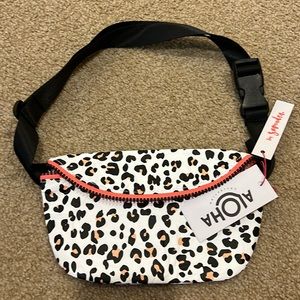 Aloha Fanny bag. Leopard cub print